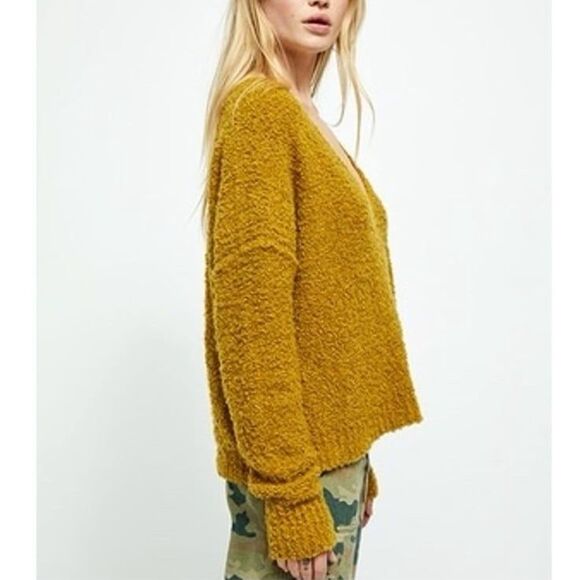 Free People Finders Keepers V Neck Sweater in Athens Moss Size Small - Picture 7 of 12